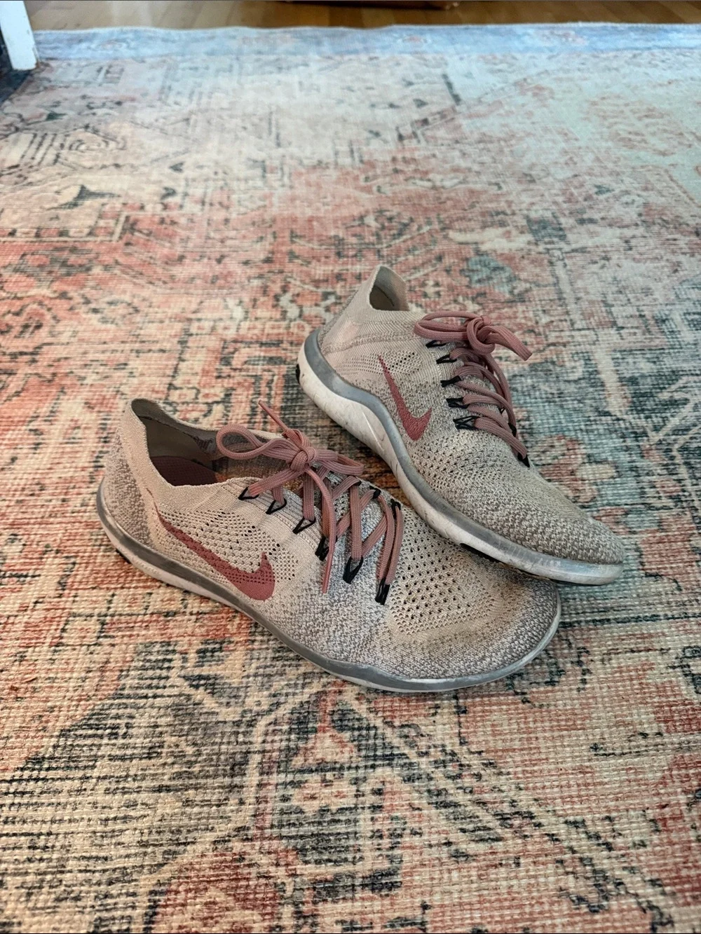 Nike Women's Knit Running Sneakers in Light Gray with Dusty Pink